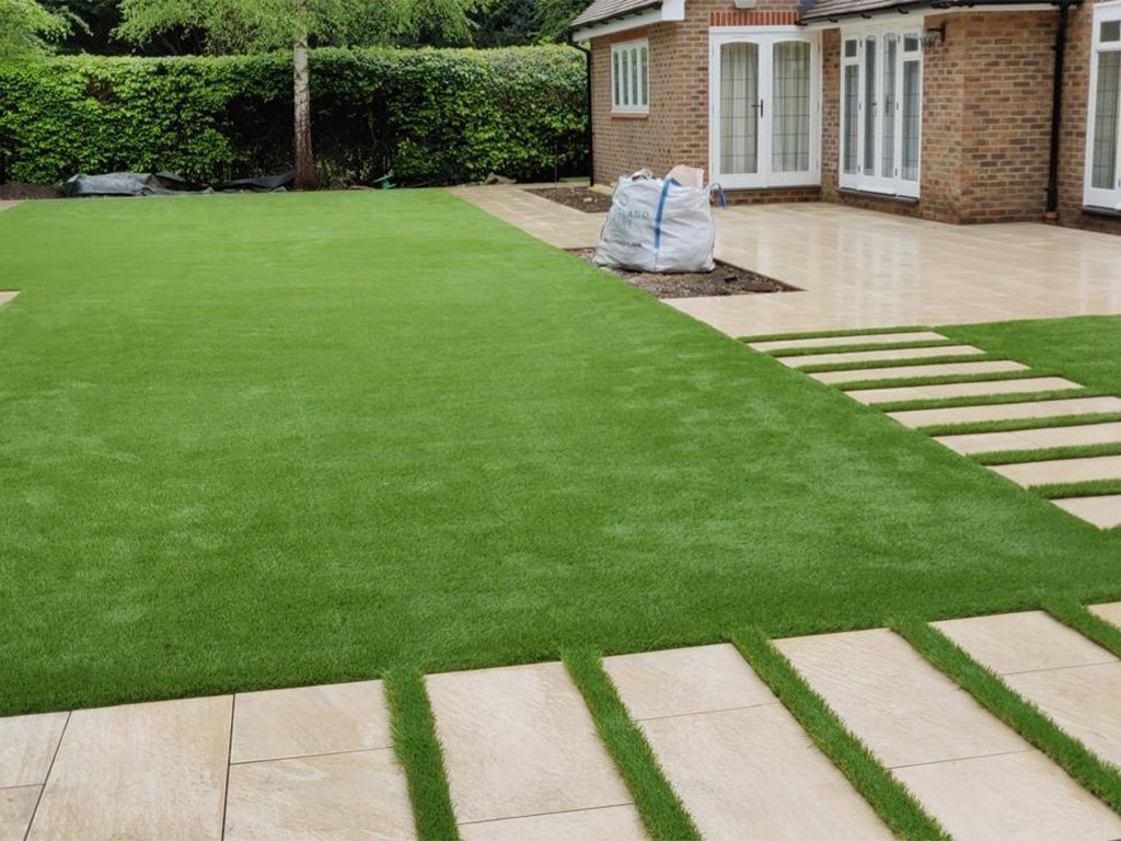 Customer consultation for artificial grass
